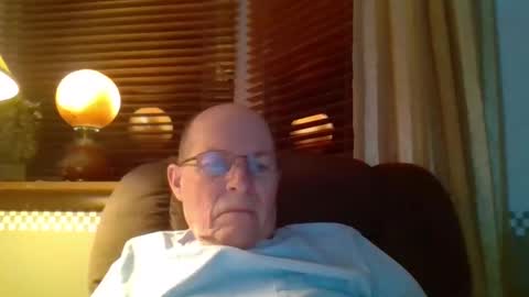 aguynrkfrd online show from 22, 1, 2025