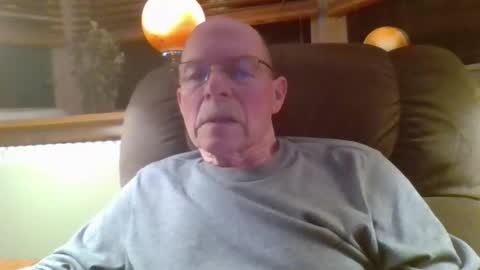 Snapshot of aguynrkfrd chatting on 3, 12, 2025 aguynrkfrd online show from 3, 12, 2025