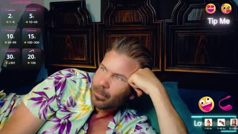 Blue Eyed Handsome Man online show from 27, 4, 2026