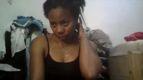 Snapshot of aicha_boobs chatting on 14, 10, 2025 Aicha boobs online show from 14, 10, 2025