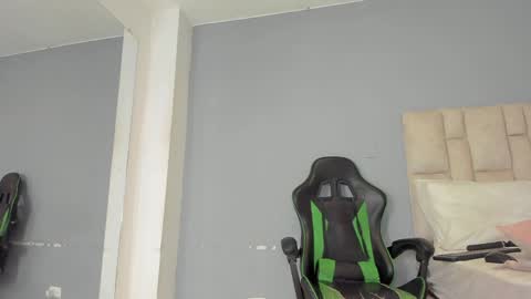 karoline  online show from 30, 12, 2024