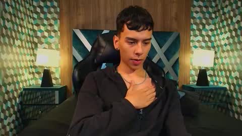 Snapshot of aiden_royce chatting on 6, 11, 2025 aiden_royce online show from 6, 11, 2025