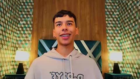 Snapshot of aiden_royce chatting on 8, 11, 2025 aiden_royce online show from 8, 11, 2025