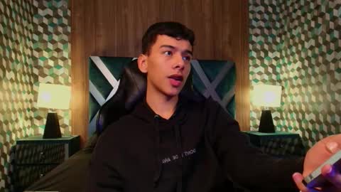 Snapshot of aiden_royce chatting on 16, 11, 2025 aiden_royce online show from 16, 11, 2025