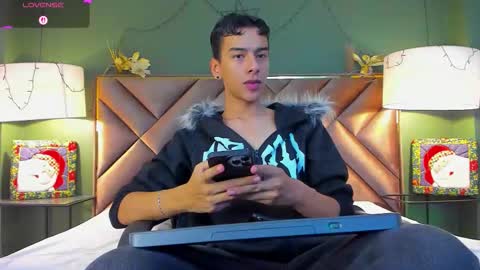 Snapshot of aiden_royce chatting on 18, 12, 2025 aiden_royce online show from 18, 12, 2025