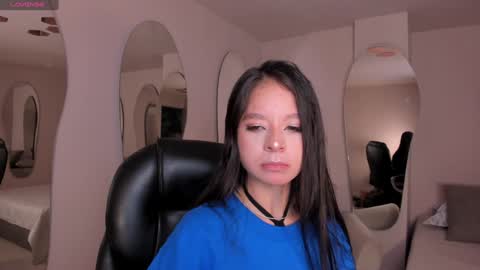  AILEEN VEGA  online show from 12, 1, 2025