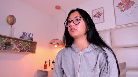 Aily Yozuko online show from 29, 12, 2024