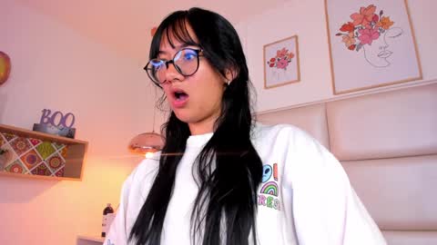 Aily Yozuko online show from 17, 1, 2025