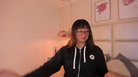 Aily Yozuko online show from 26, 2, 2026