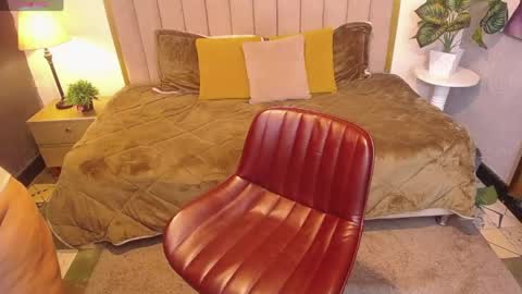 Ailyn rouss online show from 11, 4, 2026