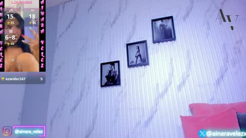 AinaraVelez online show from 8, 12, 2024