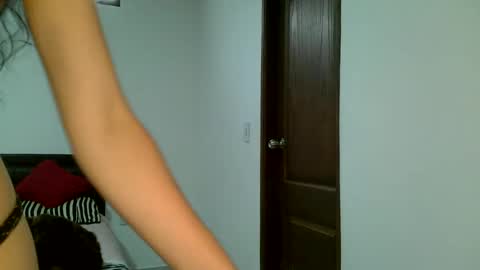 J  online show from 17, 9, 2025