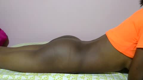 Snapshot of air_hottess chatting on 4, 1, 2025 Cindy online show from 4, 1, 2025