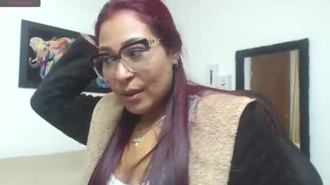 aisha_french online show from 25, 5, 2026