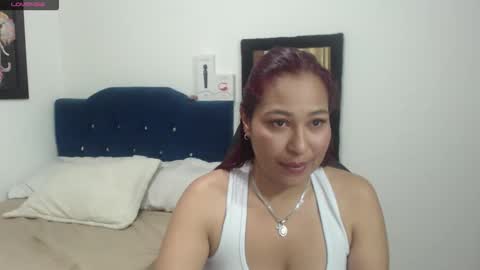 aisha_french online show from 3, 6, 2026