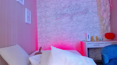 Aisha online show from 23, 2, 2025