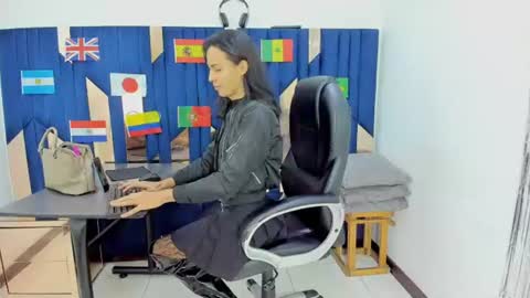 Aisha online show from 29, 6, 2026