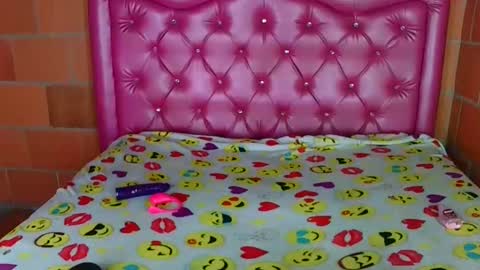 aisha koswell3 online show from 10, 10, 2025