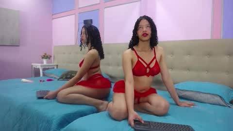 Snapshot of aisha_noir chatting on 7, 10, 2025 Aisha Noir online show from 7, 10, 2025