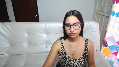 aisha_stacey0410 online show from 5, 4, 2026