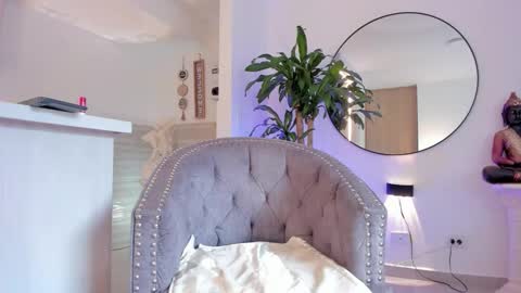 Aisha online show from 9, 2, 2026