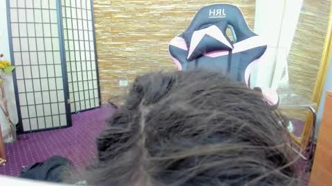 Aisha online show from 4, 12, 2025