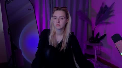 aishiro online show from 16, 9, 2025