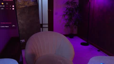 aishiro online show from 22, 9, 2025