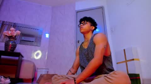 akazaboy online show from 19, 12, 2024