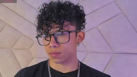 akazaboy online show from 22, 9, 2025