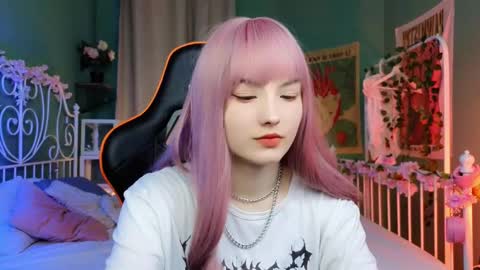 Akemi online show from 4, 3, 2025