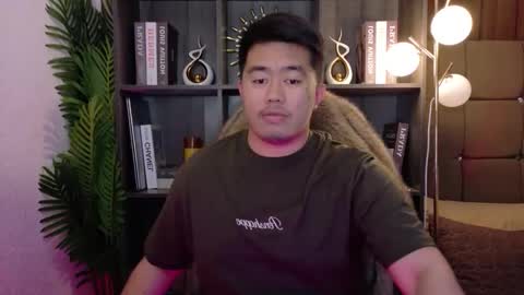 Snapshot of akihiro_morningstar chatting on 20, 12, 2025 Dave online show from 20, 12, 2025