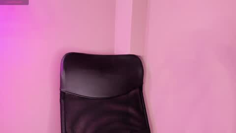 Snapshot of alahia_betancur chatting on 5, 2, 2025 Alahia  online show from 5, 2, 2025