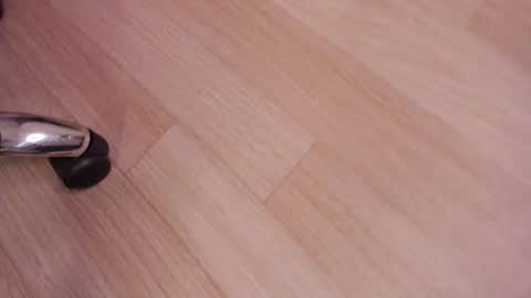 Snapshot of alahia_betancur chatting on 24, 10, 2025 Alahia  online show from 24, 10, 2025