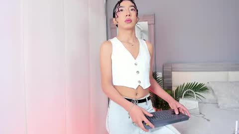 alaiaguerra online show from 13, 9, 2025