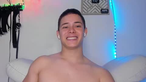 Alan Hadid online show from 5, 3, 2025