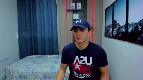 Alan  Kevin can we reach 100 thumbs up please guys  online show from 26, 1, 2025