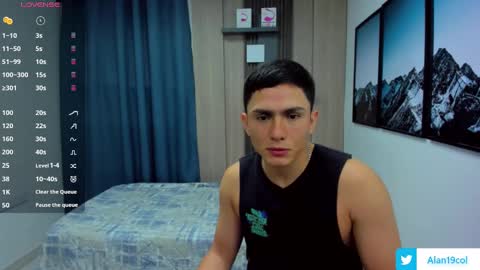 Alan  Kevin can we reach 100 thumbs up please guys  online show from 8, 3, 2025