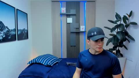 Alan  Kevin can we reach 100 thumbs up please guys  online show from 13, 1, 2026