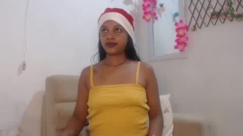 Snapshot of alana_2024 chatting on 22, 12, 2024 Working hours pm to am every day online show from 22, 12, 2024