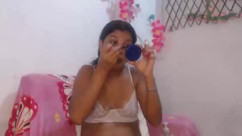 Snapshot of alana_2024 chatting on 8, 1, 2025 Working hours pm to am every day online show from 8, 1, 2025