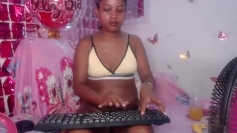 Snapshot of alana_2024 chatting on 23, 9, 2025 Working hours pm to am every day online show from 23, 9, 2025