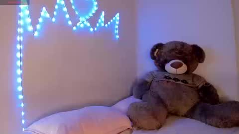 Snapshot of alana_77 chatting on 16, 9, 2025 Alana online show from 16, 9, 2025