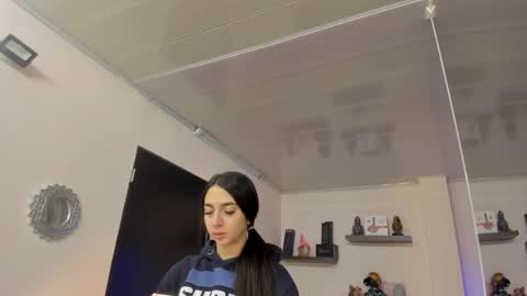 Maeve  online show from 22, 1, 2025