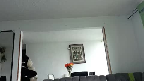 isabella online show from 3, 3, 2025