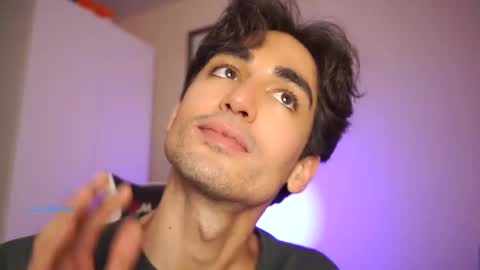 idenavarre online show from 4, 12, 2024