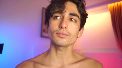 idenavarre online show from 23, 12, 2024