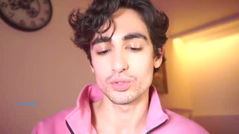 idenavarre online show from 21, 1, 2025