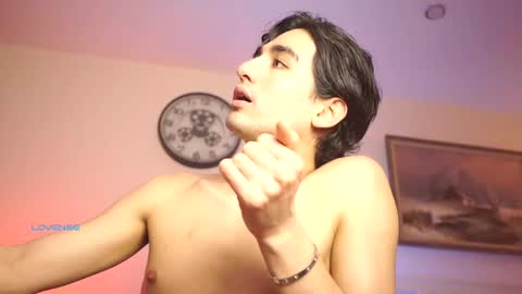 idenavarre online show from 27, 2, 2025