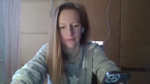Elisa online show from 3, 3, 2025